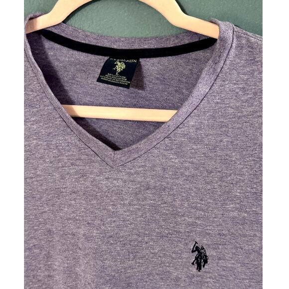 US POLO ASSN. MENS PURPLE V-NECK SHORT SLEEVE T-SHIRT SIZE LARGE - Picture 4 of 8